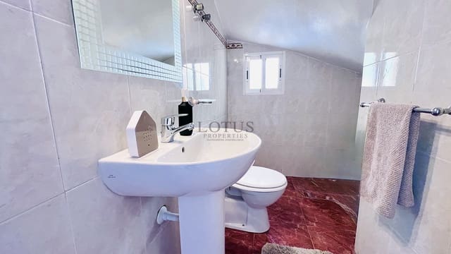 3 sypialnia Dom na sprzedaż w La Florida, Orihuela z basenem garażem - 229 900 € (Ref: 9994561)