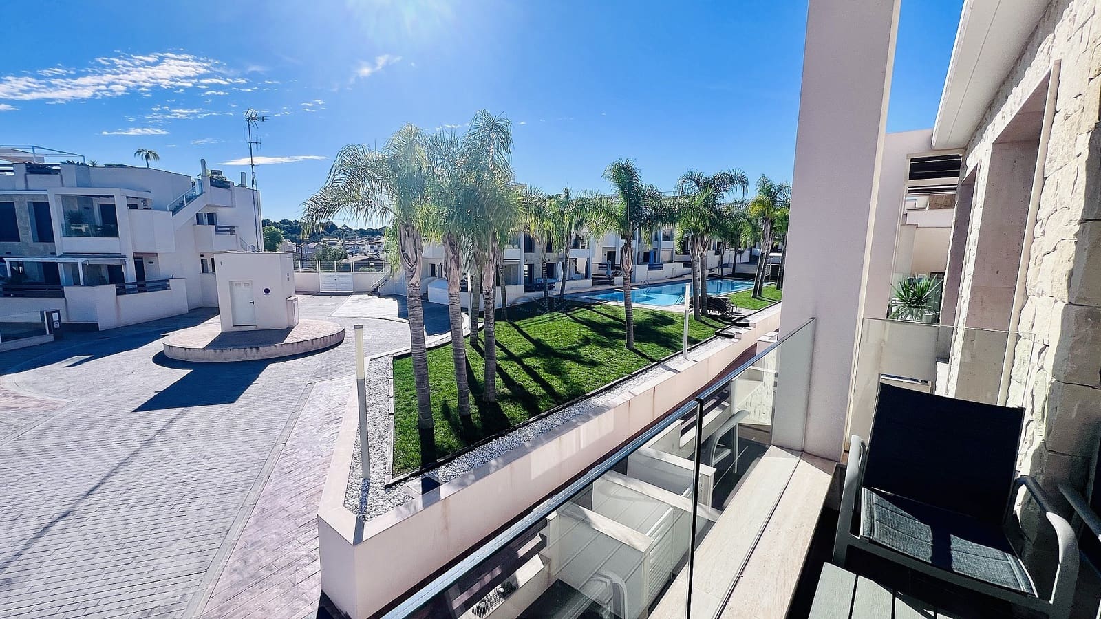 3 makuuhuone Bungalow myytävänä paikassa Torrevieja mukana uima-altaan 
autotalli - 315 000 € (Ref: 9994562)