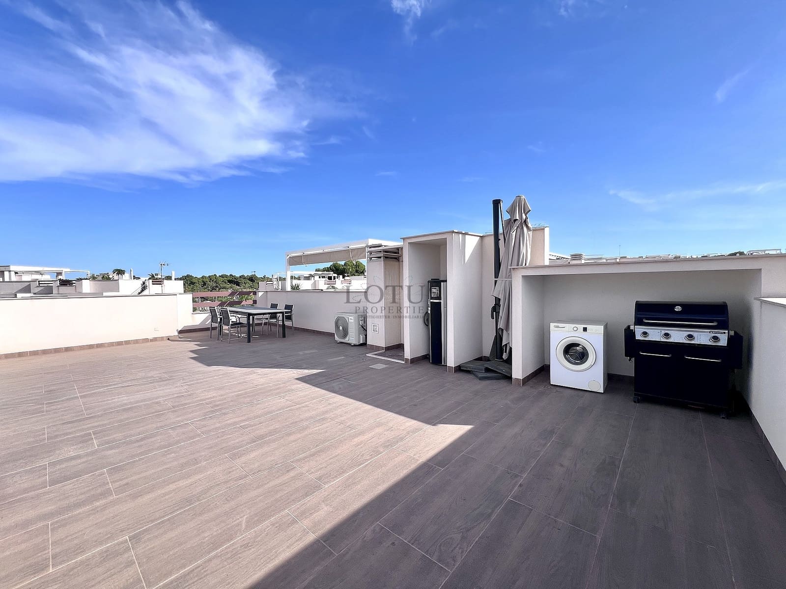 3 makuuhuone Bungalow myytävänä paikassa Torrevieja mukana uima-altaan 
autotalli - 315 000 € (Ref: 9994562)
