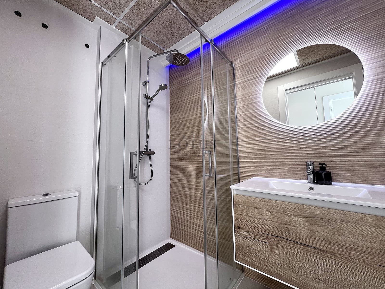 3 makuuhuone Bungalow myytävänä paikassa Torrevieja mukana uima-altaan 
autotalli - 315 000 € (Ref: 9994562)