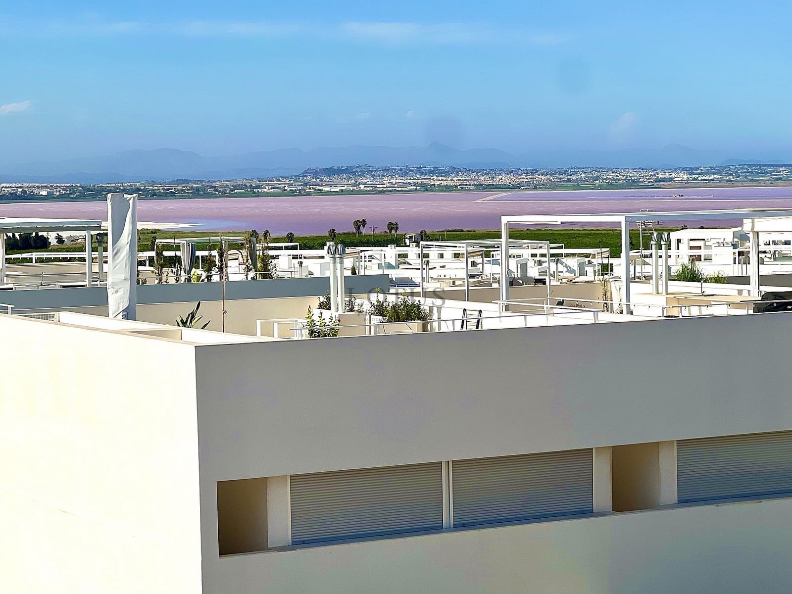 3 makuuhuone Bungalow myytävänä paikassa Torrevieja mukana uima-altaan 
autotalli - 315 000 € (Ref: 9994562)