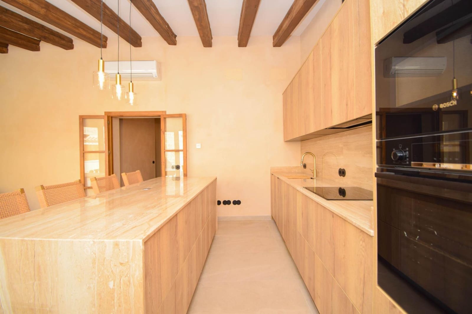 4 soveværelse Villa til salg i Muro med swimmingpool garage - € 995.000 (Ref: 7995117)