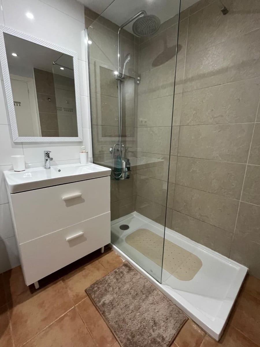 Yksiö myytävänä paikassa Puerto de Alcudia mukana uima-altaan - 185 000 € (Ref: 9753388)