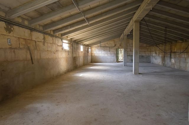 Erhverv til salg i Santa Margalida med garage - € 280.000 (Ref: 9753395)