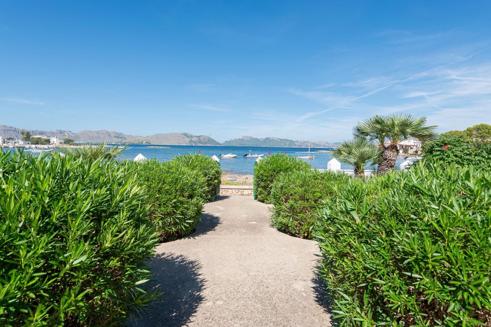 4 soveværelse Villa til leje i Alcudia - € 3.800 (Ref: 9753397)