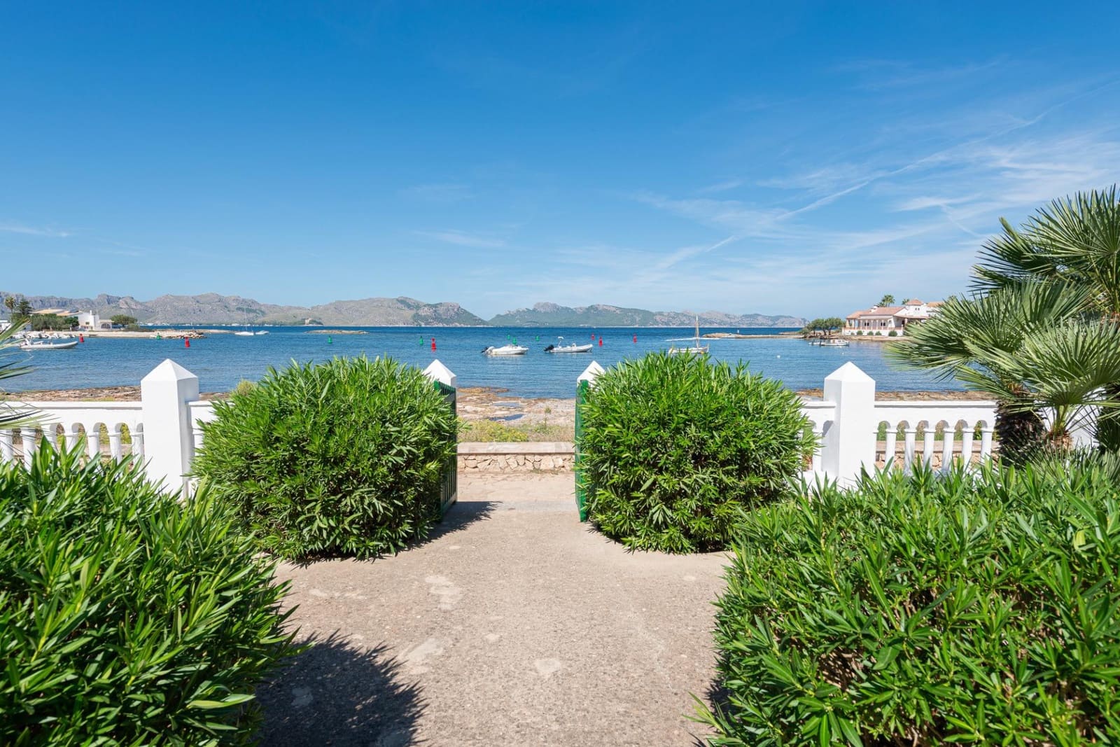 4 soveværelse Villa til leje i Alcudia - € 3.800 (Ref: 9753397)