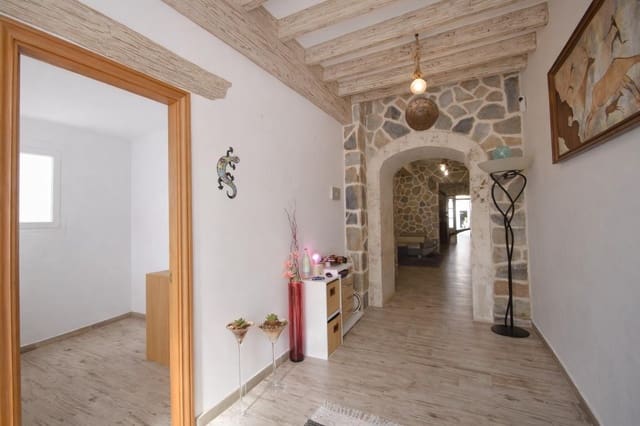 4 soveværelse Villa til salg i Muro med garage - € 595.000 (Ref: 9753398)