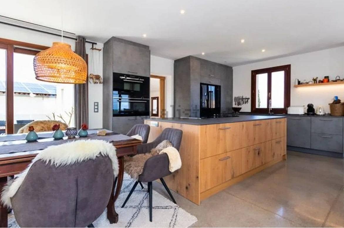 Casa de 4 habitaciones en Muro en venta con garaje - 1.550.000 € (Ref: 9755910)