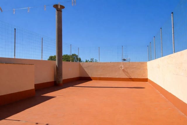 3 makuuhuone Omakotitalo myytävänä paikassa Muro mukana 
autotalli - 435 000 € (Ref: 9755914)