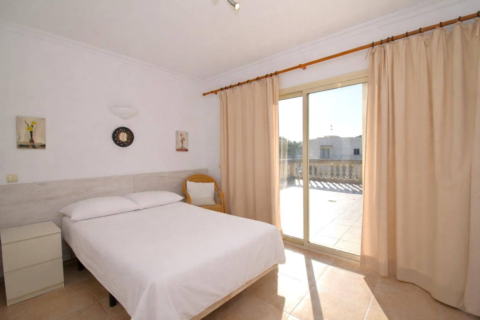 Chalet de 5 habitaciones en Muro en venta con garaje - 750.000 € (Ref: 9755915)