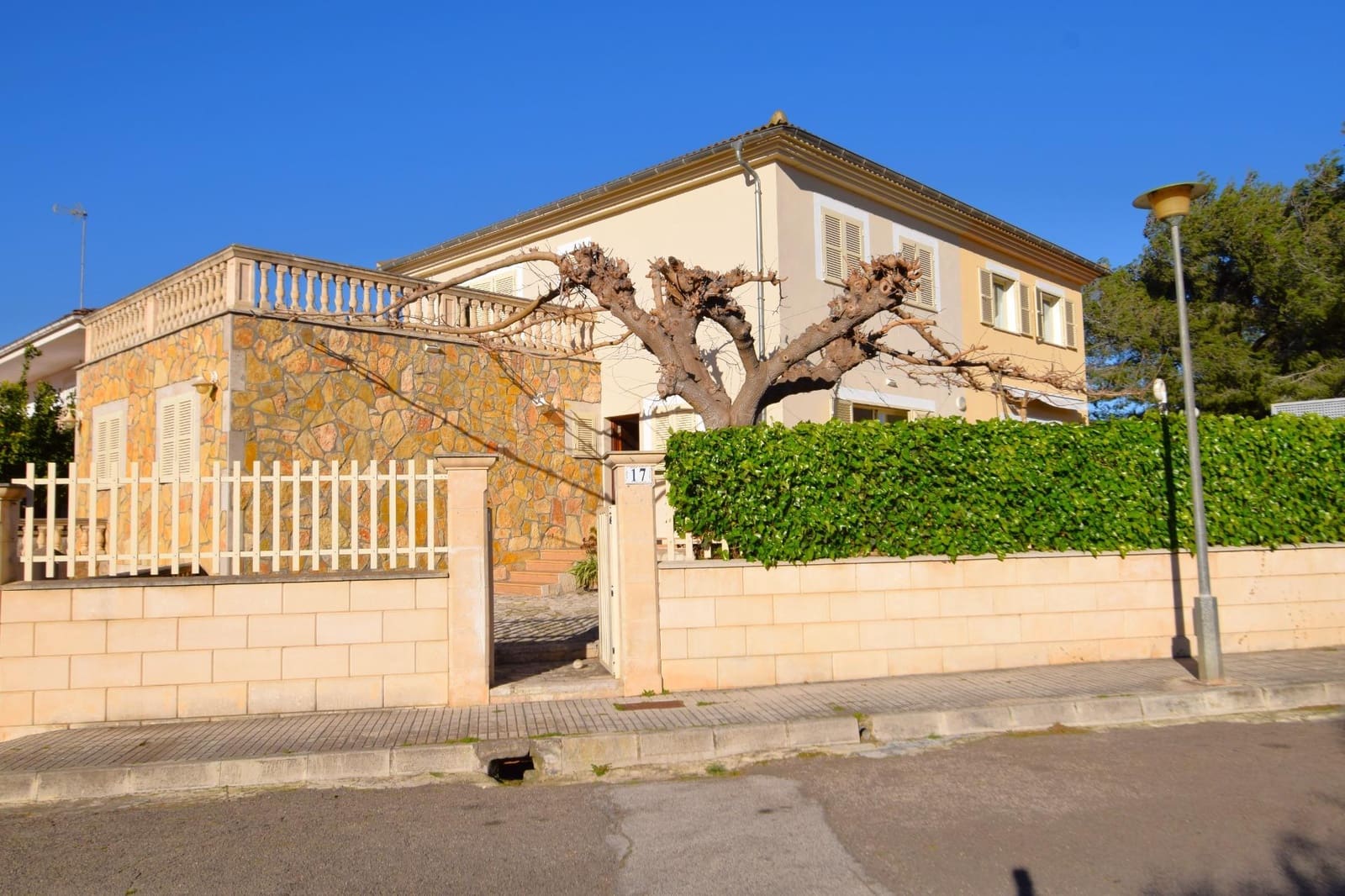 Chalet de 5 habitaciones en Muro en venta con garaje - 750.000 € (Ref: 9755915)