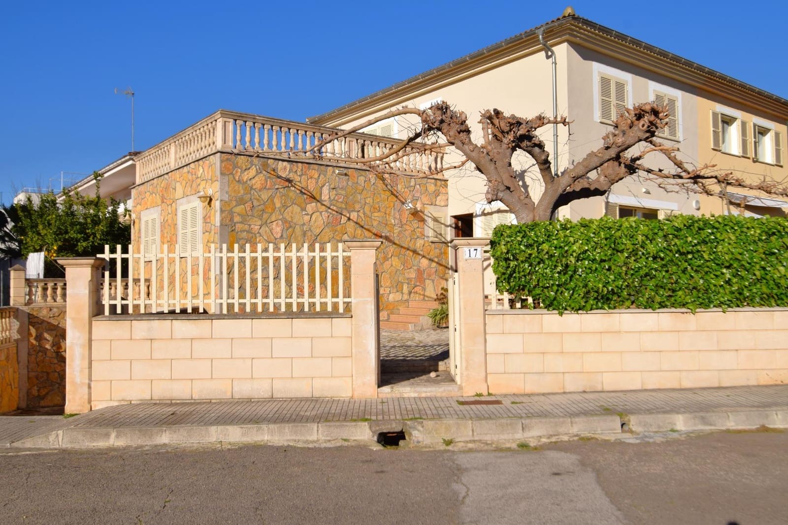 Chalet de 5 habitaciones en Muro en venta con garaje - 750.000 € (Ref: 9755915)