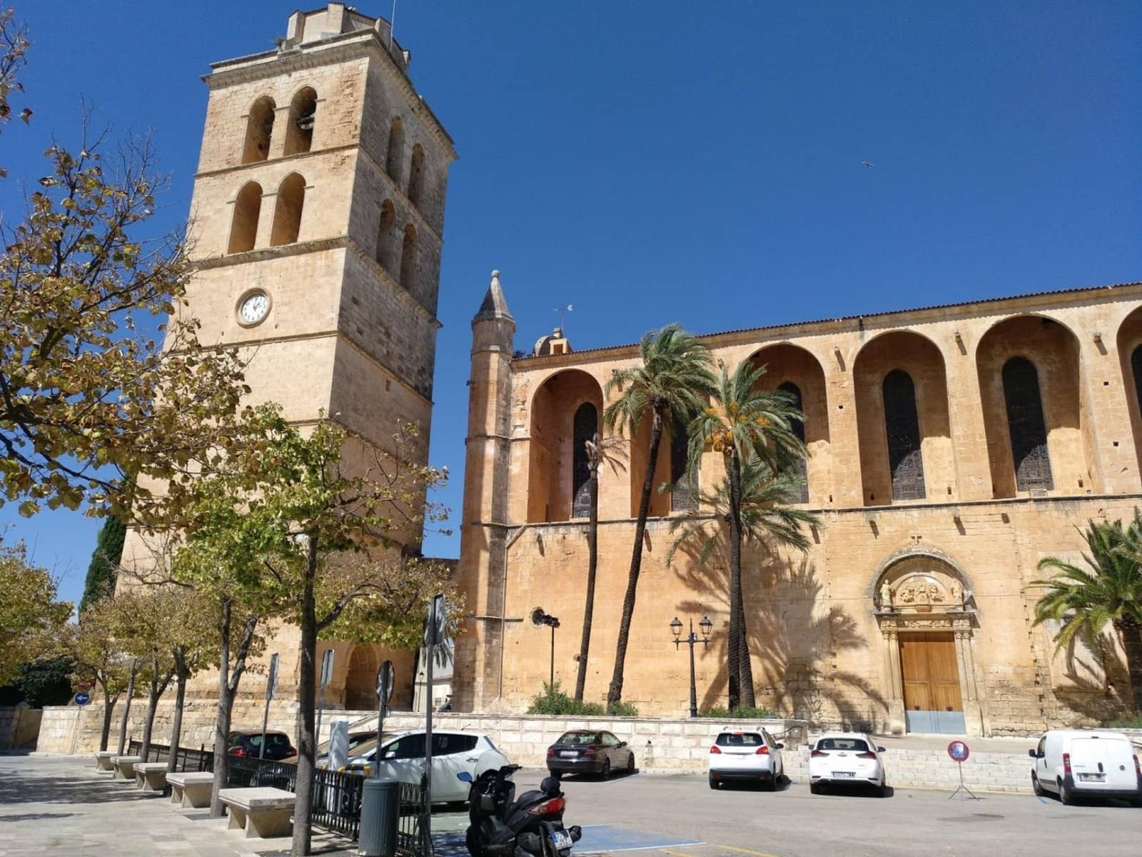 Chalet de 6 habitaciones en Muro en venta con garaje - 640.000 € (Ref: 9755917)