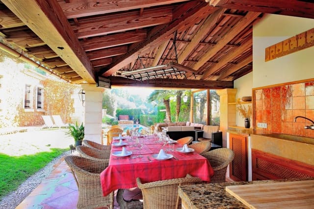 5 soveværelse Villa til salg i Costa de los Pinos, Son Servera med swimmingpool - € 2.400.000 (Ref: 9759160)