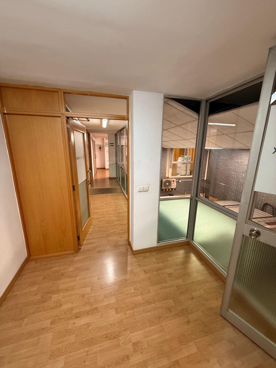 Erhverv til salg i Palma de Mallorca - € 395.000 (Ref: 9778352)