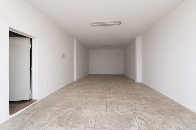 Autotalli myytävänä paikassa Muro - 90 000 € (Ref: 9797323)