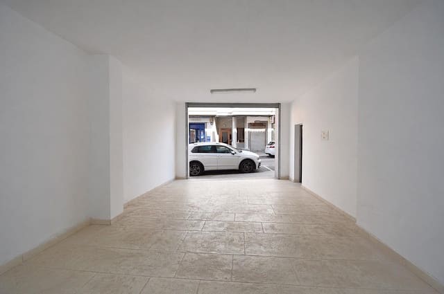 Autotalli myytävänä paikassa Muro - 90 000 € (Ref: 9797323)