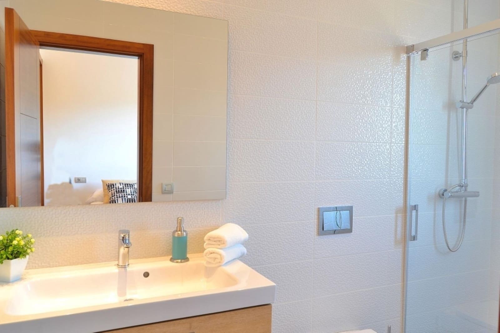 4 bedroom Finca/Country House for rent in Muro with pool - € 5,000 (Ref: 9797325)