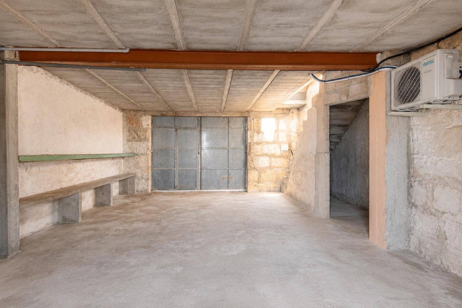 4 bedroom Townhouse for sale in Santa Margalida with garage - € 415,000 (Ref: 9829365)