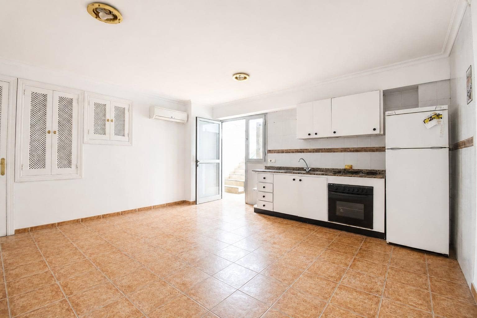 4 bedroom Townhouse for sale in Santa Margalida with garage - € 415,000 (Ref: 9829365)