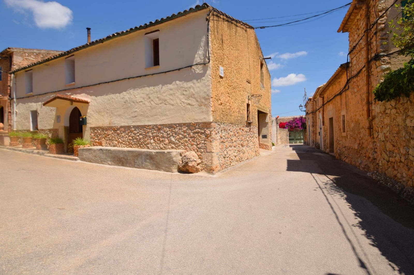 3 bedroom Townhouse for sale in Ullaro - € 650,000 (Ref: 9849622)
