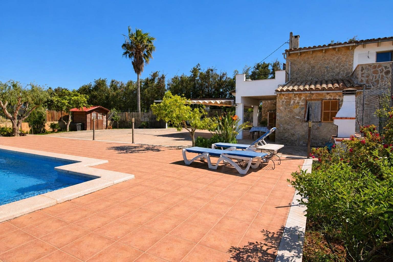 3 bedroom Finca/Country House for rent in Muro with pool garage - € 2,000 (Ref: 9862041)