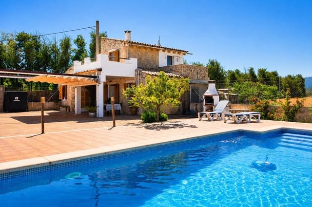 3 bedroom Finca/Country House for rent in Muro with pool garage - € 2,000 (Ref: 9862041)