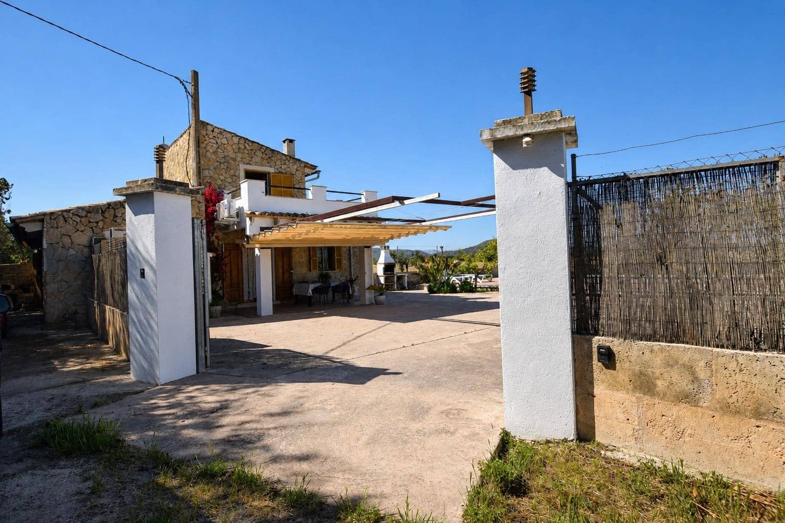 3 bedroom Finca/Country House for rent in Muro with pool garage - € 2,000 (Ref: 9862041)