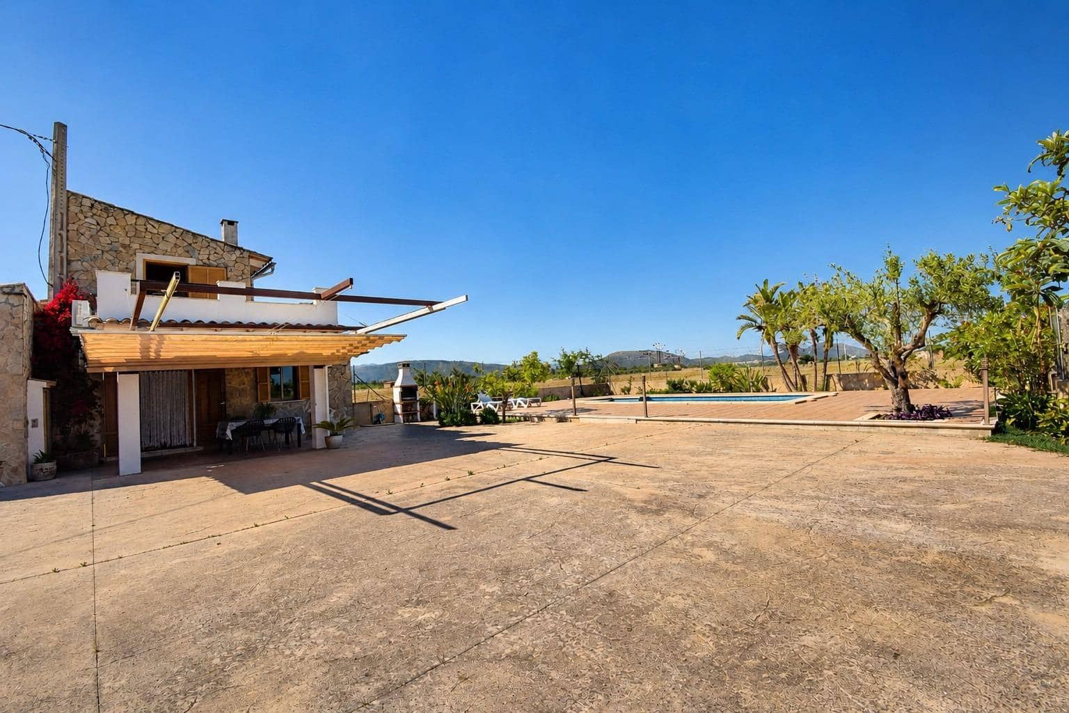 3 bedroom Finca/Country House for rent in Muro with pool garage - € 2,000 (Ref: 9862041)