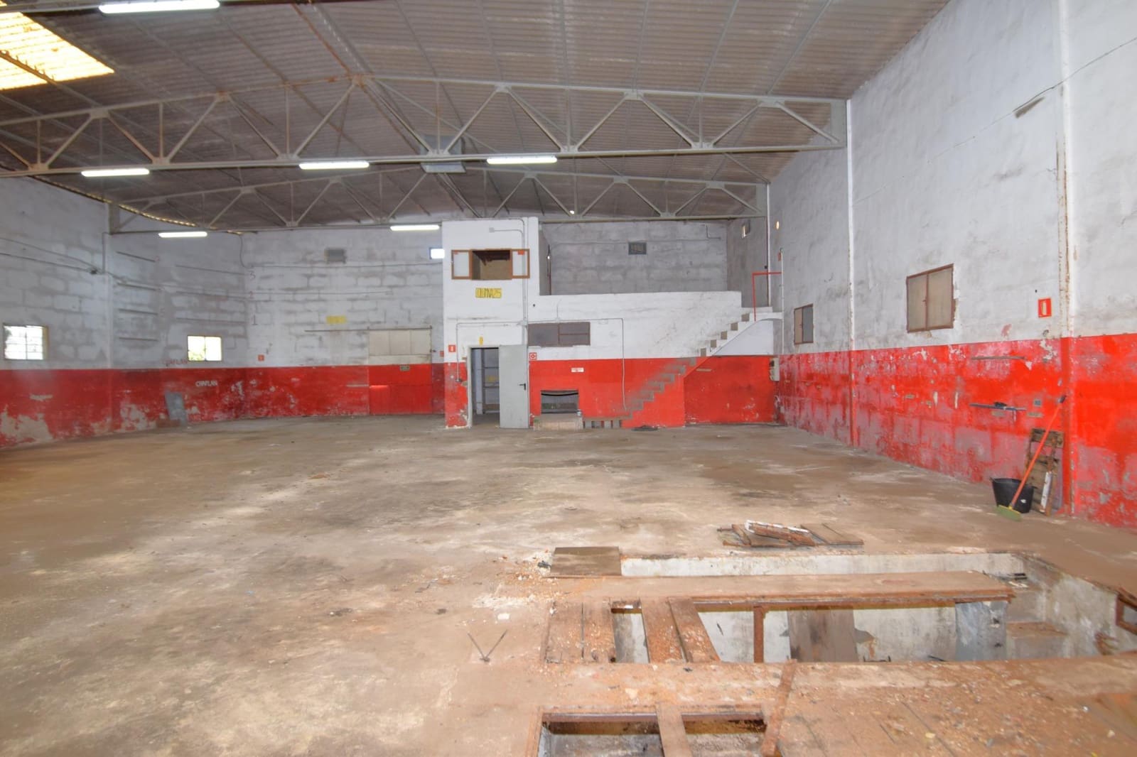 Kommersiell til salgs i Muro - € 850 000 (Ref: 9867143)