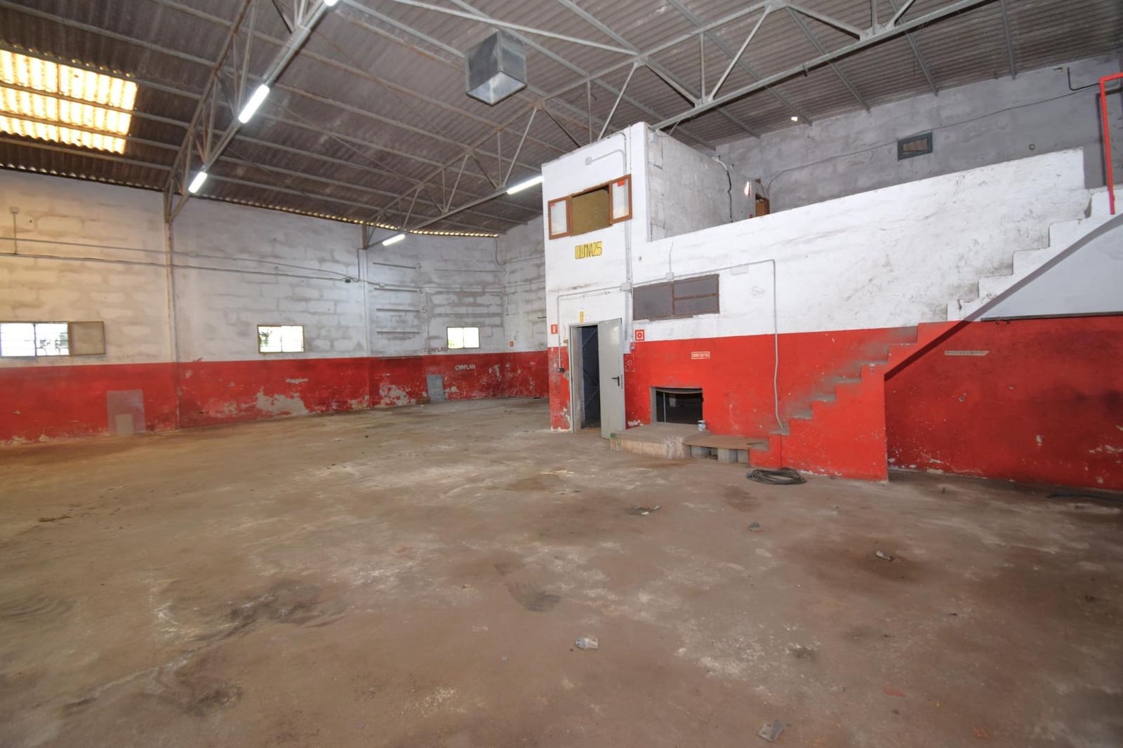 Kommersiell til salgs i Muro - € 850 000 (Ref: 9867143)