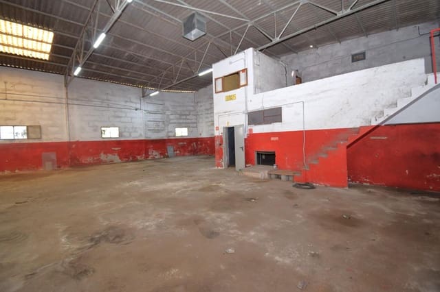 Kommersiell til salgs i Muro - € 850 000 (Ref: 9867143)