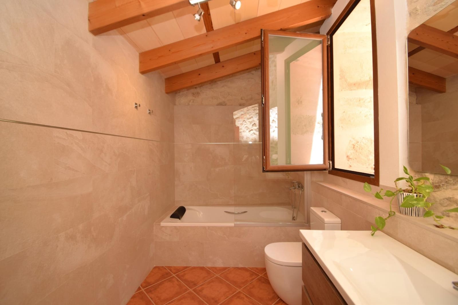 4 camera da letto Finca/Casa di Campagna da affittare in Muro con piscina - 3.000 € (Rif: 9873701)