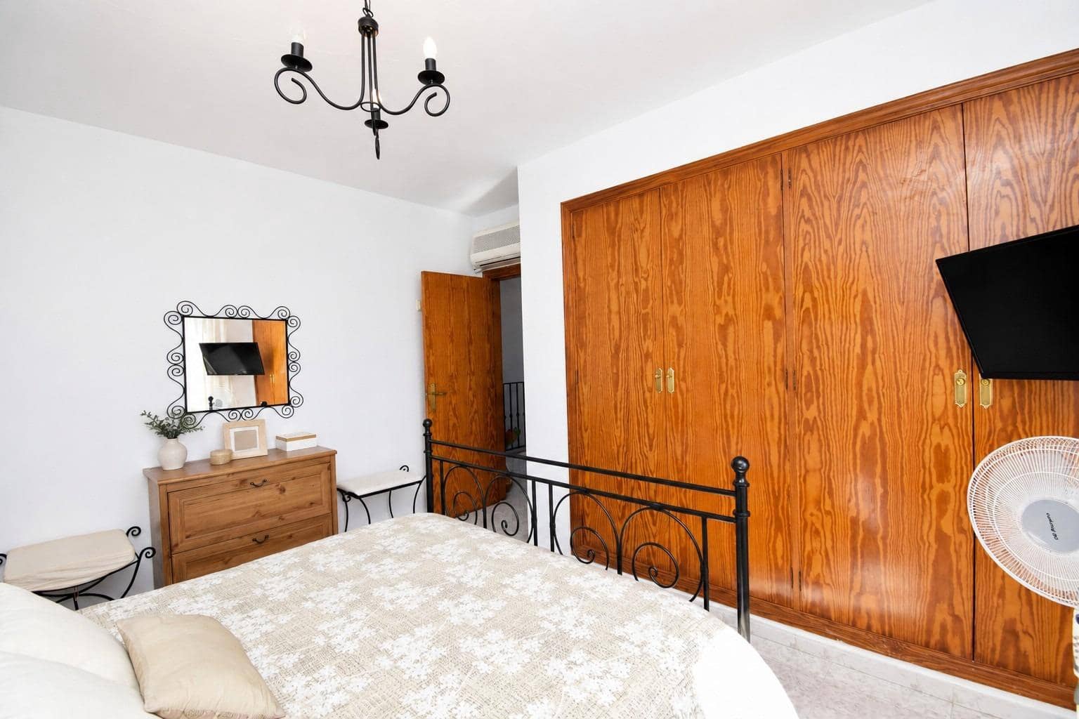 Finca/Casa Rural de 5 habitaciones en Sencelles en venta con piscina - 970.000 € (Ref: 9896228)