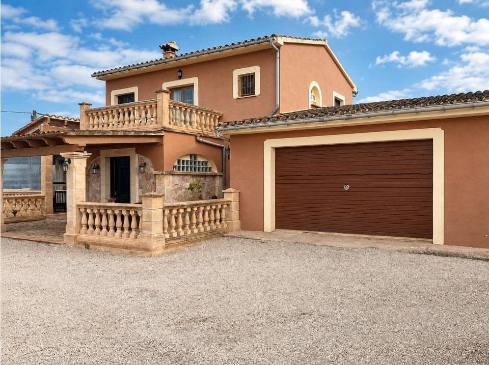 Finca/Casa Rural de 5 habitaciones en Sencelles en venta con piscina - 970.000 € (Ref: 9896228)