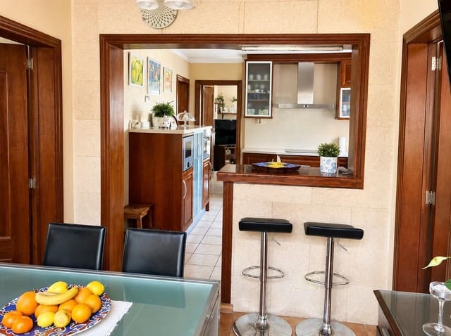 Finca/Casa Rural de 5 habitaciones en Sencelles en venta con piscina - 970.000 € (Ref: 9896228)