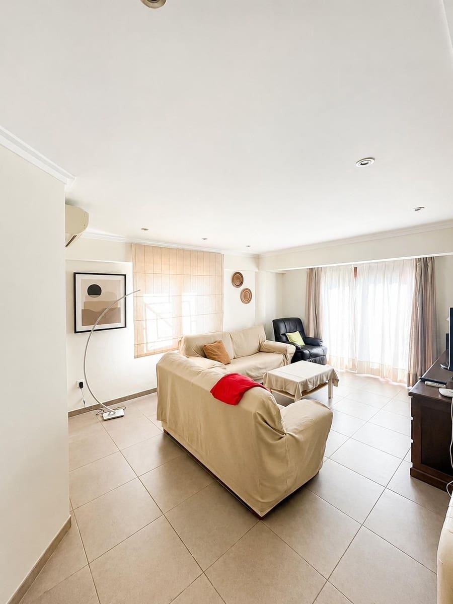 2 bedroom Beach Apartment for rent in Alcudia - € 1,800 (Ref: 9916046)