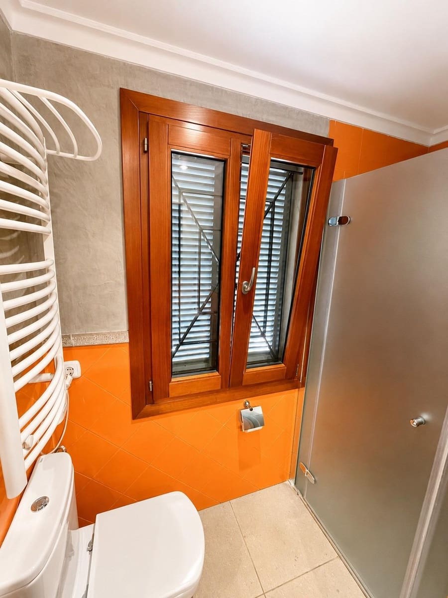 2 bedroom Beach Apartment for rent in Alcudia - € 1,800 (Ref: 9916046)
