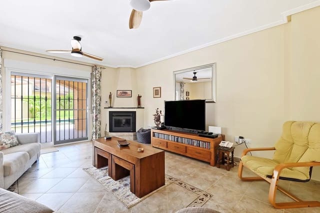 4 camera da letto Villa in vendita in Pinar de Campoverde, Pilar de la Horadada con piscina garage - 695.000 € (Rif: 10024449)