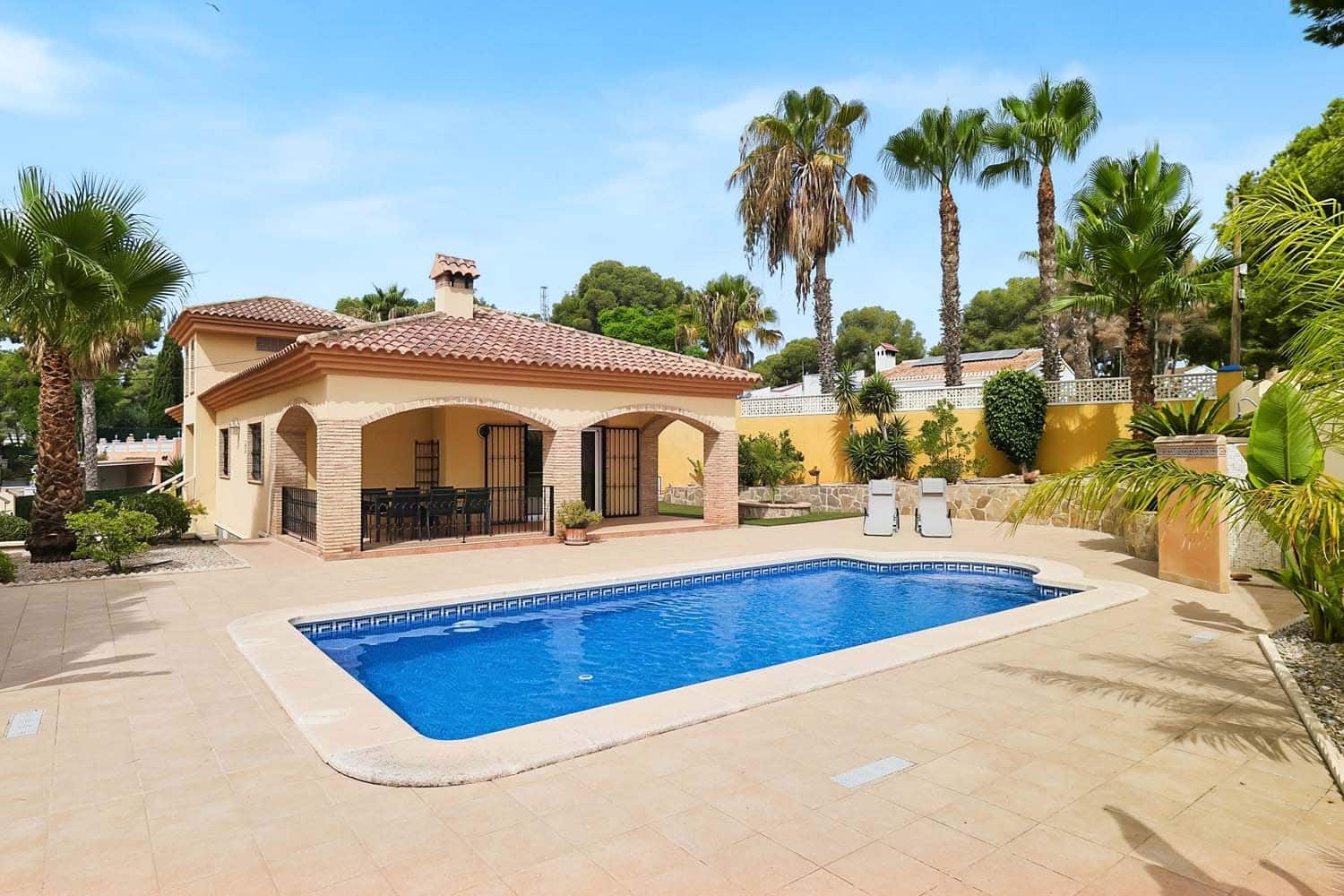 4 camera da letto Villa in vendita in Pinar de Campoverde con piscina garage - 695.000 € (Rif: 10024449)