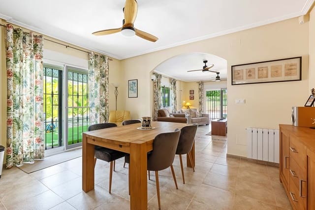 4 camera da letto Villa in vendita in Pinar de Campoverde, Pilar de la Horadada con piscina garage - 695.000 € (Rif: 10024449)