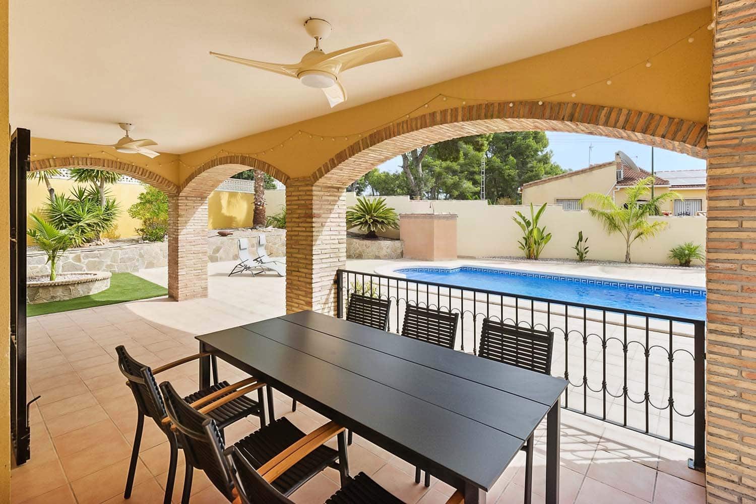 4 camera da letto Villa in vendita in Pinar de Campoverde con piscina garage - 695.000 € (Rif: 10024449)