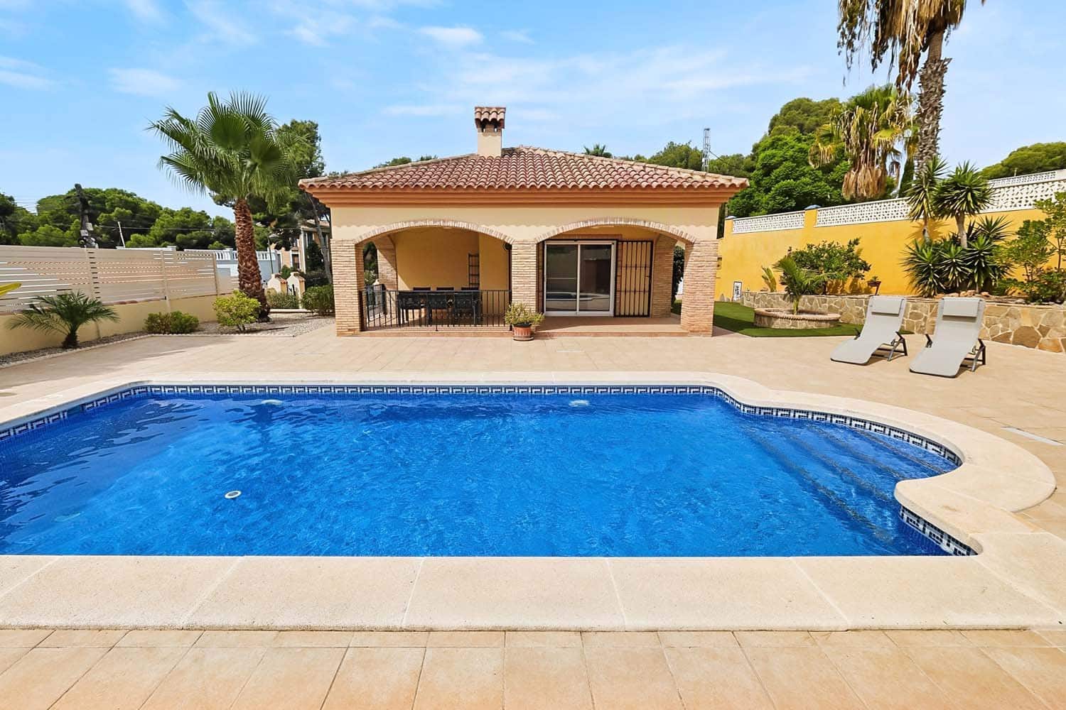 4 camera da letto Villa in vendita in Pinar de Campoverde con piscina garage - 695.000 € (Rif: 10024449)