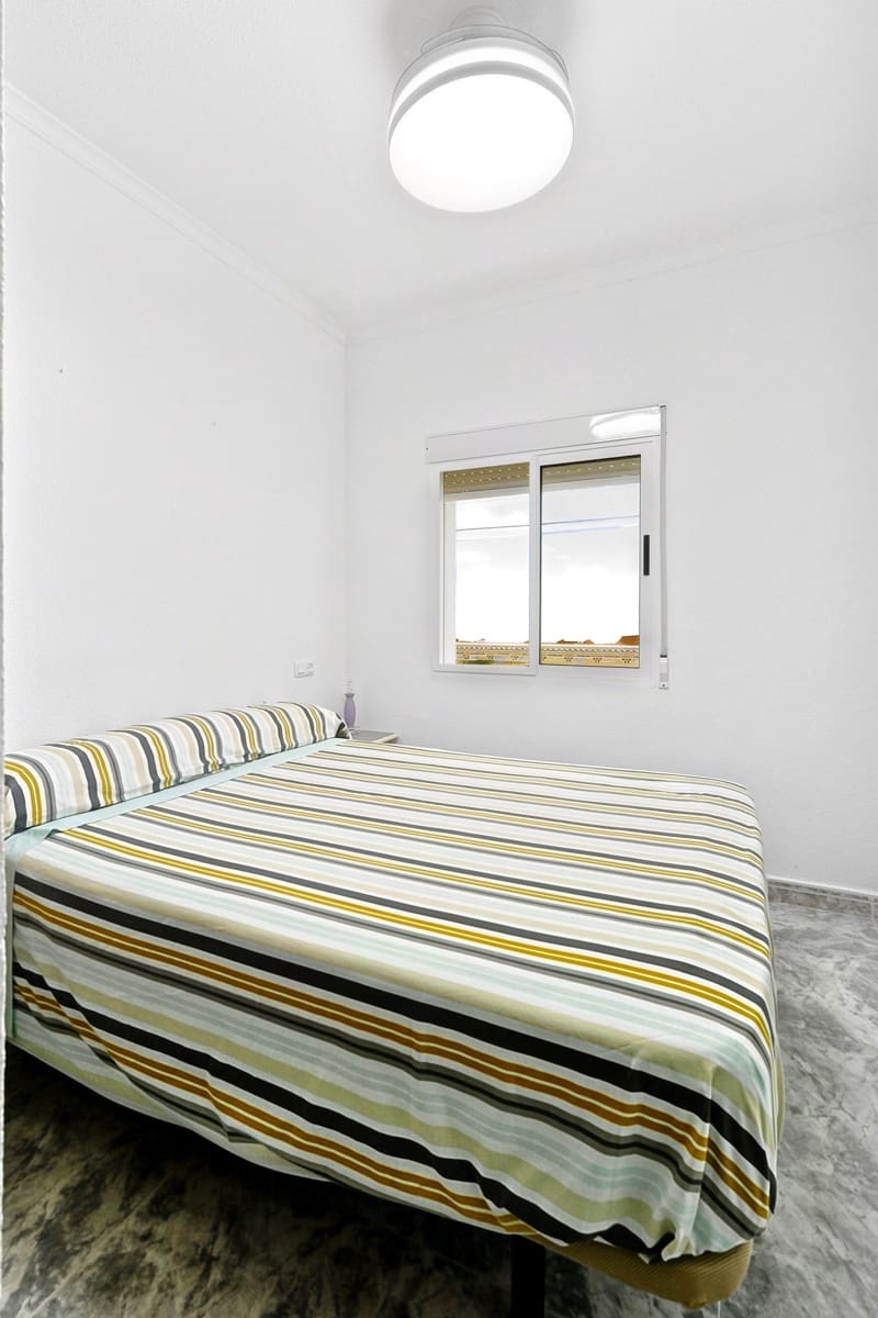 4 bedroom Apartment for sale in Torre de la Horadada - € 229,000 (Ref: 10040707)