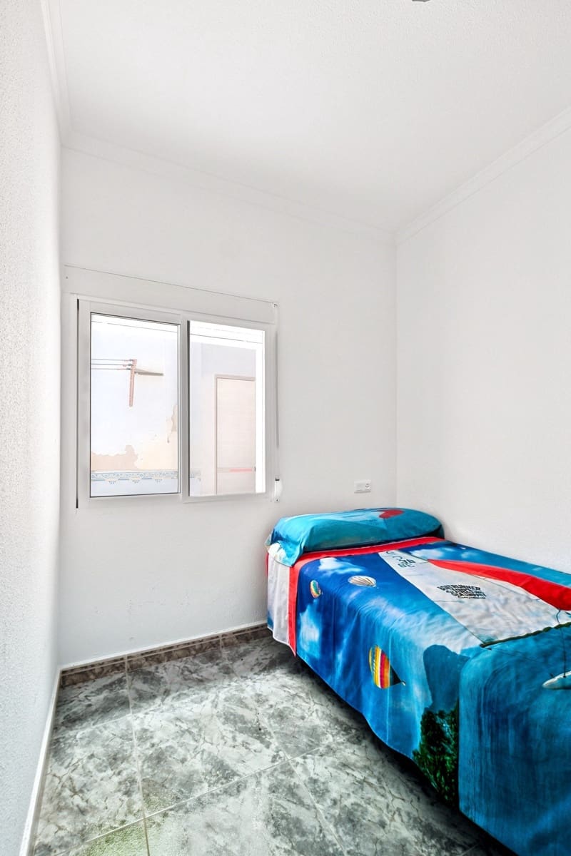 4 bedroom Apartment for sale in Torre de la Horadada - € 229,000 (Ref: 10040707)