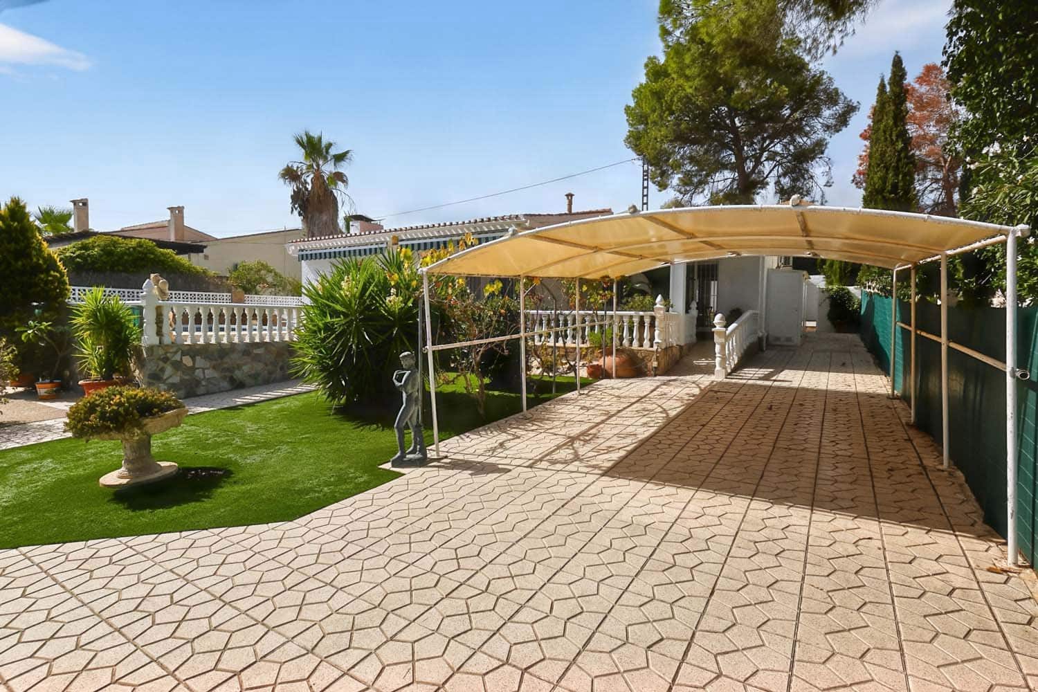 3 soverom Villa til salgs i Pinar de Campoverde med svømmebasseng garasje - € 470 000 (Ref: 10073021)