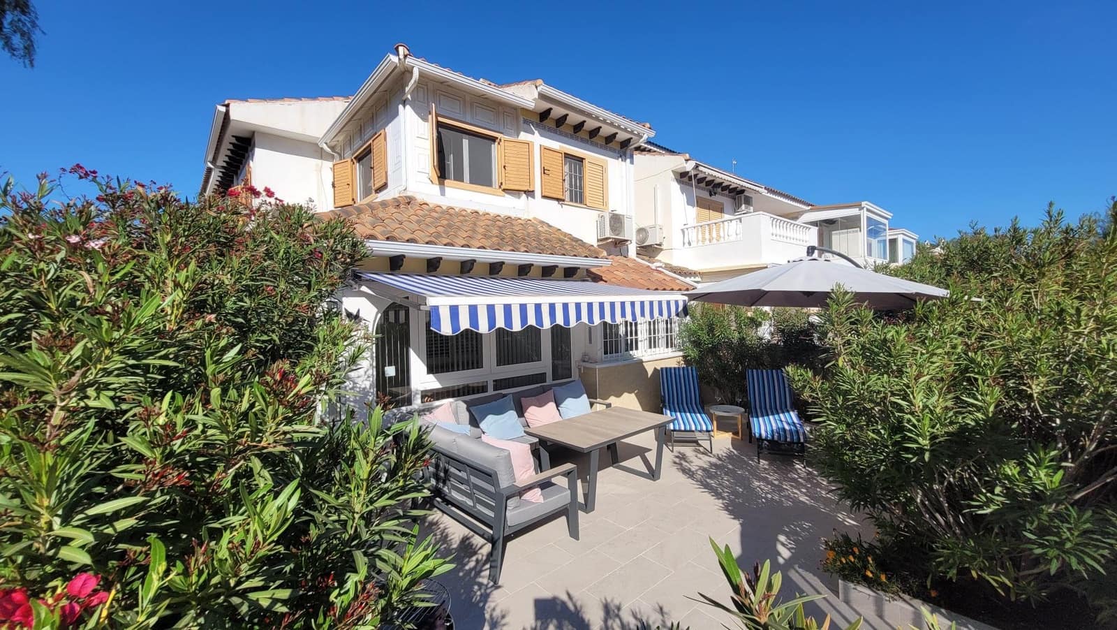 2 chambre Villa/Maison Semi-Mitoyenne à vendre à Pilar de la Horadada avec piscine - 229 500 € (Ref: 10073240)