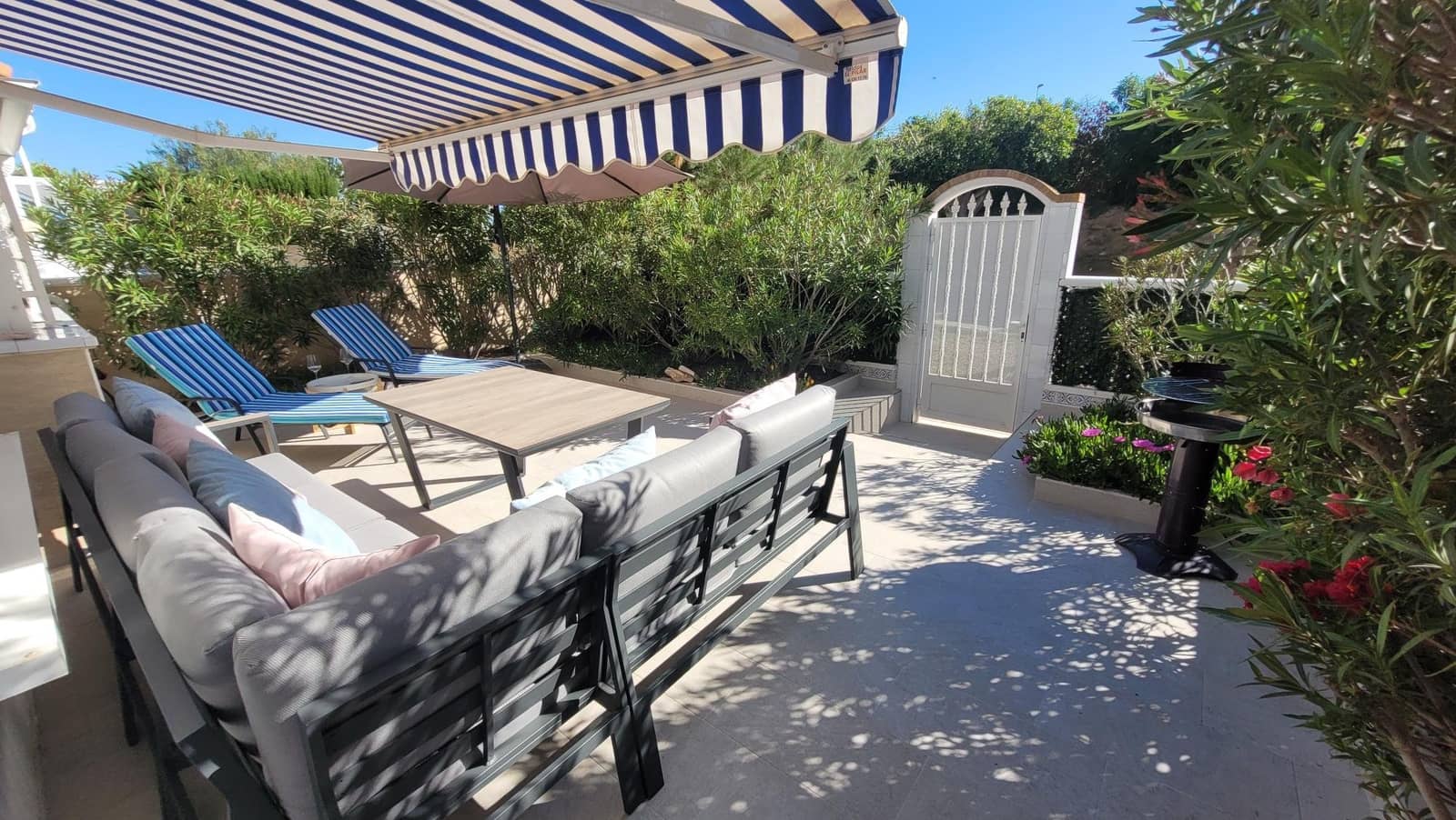 2 chambre Villa/Maison Semi-Mitoyenne à vendre à Pilar de la Horadada avec piscine - 229 500 € (Ref: 10073240)