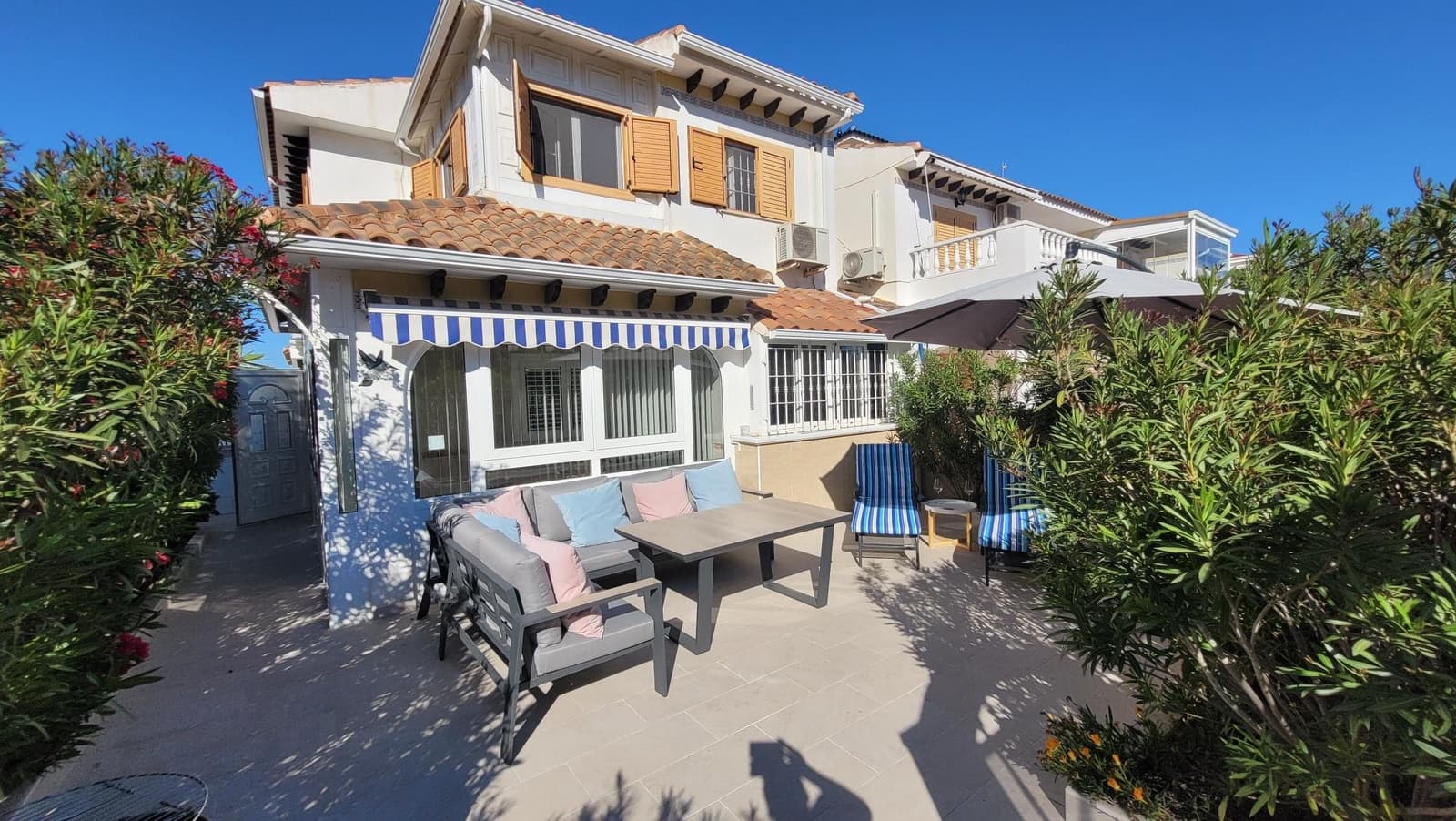 2 chambre Villa/Maison Semi-Mitoyenne à vendre à Pilar de la Horadada avec piscine - 229 500 € (Ref: 10073240)