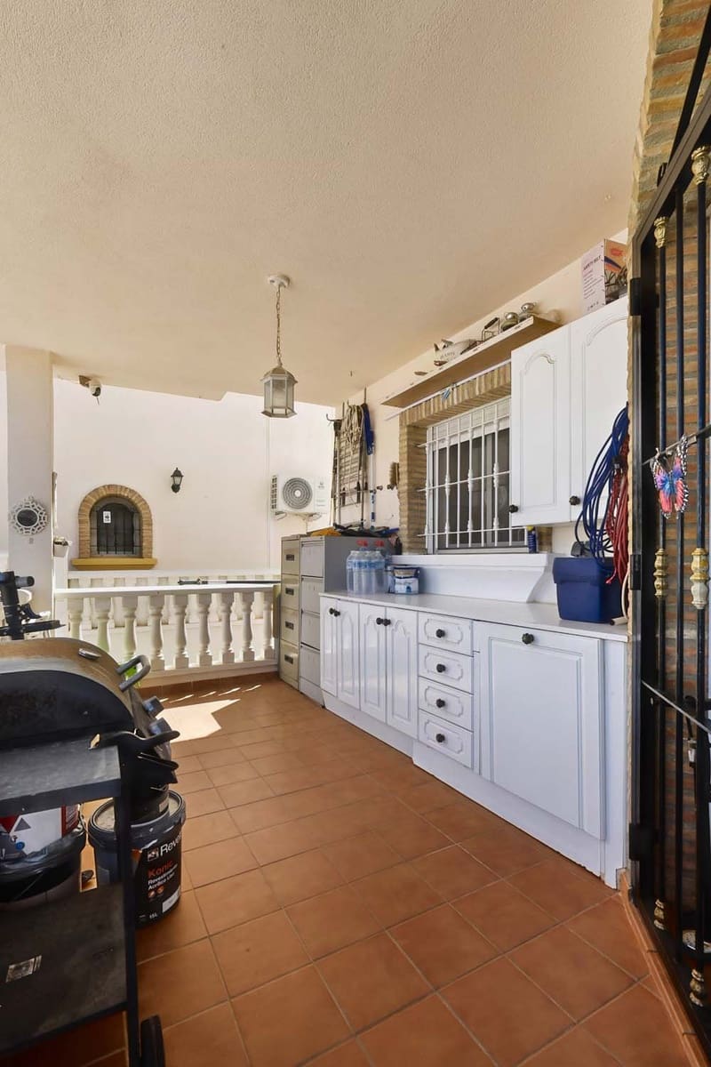3 soverom Villa til salgs i Pinar de Campoverde med svømmebasseng garasje - € 275 000 (Ref: 10088718)